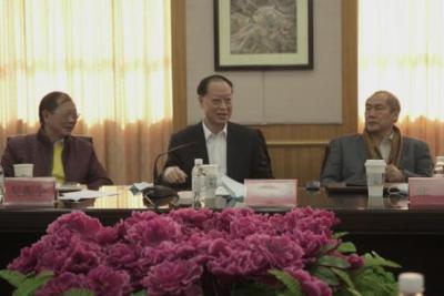 淘宝香港直通车车票,乘什么交通工具比较方便啊