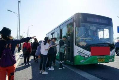 淘宝直通车有人工客服吗,速卖通直通车余额怎么取出