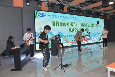 直通车和淘宝客效是什么意思,如何能让淘宝店铺增加访客和流量