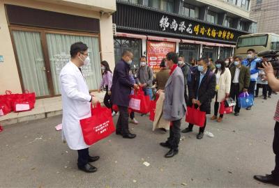 淘宝直通车数据直播,能每天收入几百甚至上千元是真的吗