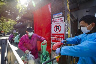 淘宝直通车代购家怎么样,淘宝上同款衣服不同商家卖出了两种价格