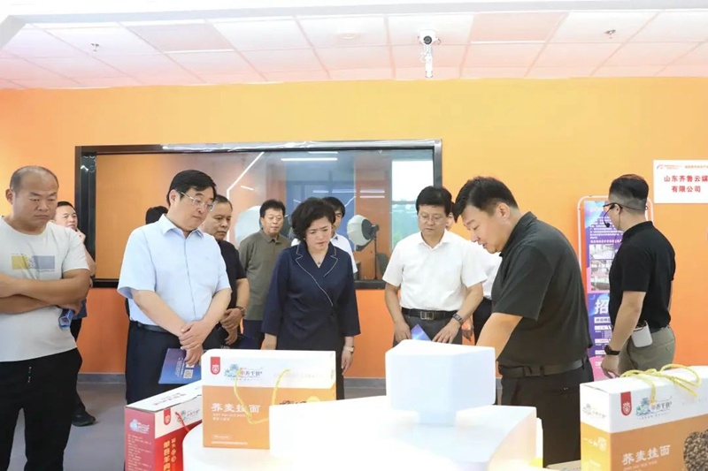 淘宝大学免费课程视频图片处理,淘宝视频如何修改为1:1的尺寸