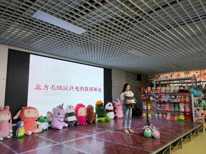 明越电商学院奶瓶,我现在有个母婴店，两个月亏了好几万了，这是个老店，我接手后关了两个月门，有什么解决方案