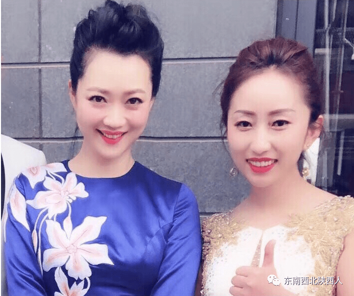 红盖头买尔艳,香槟色秀禾服戴什么颜色盖头