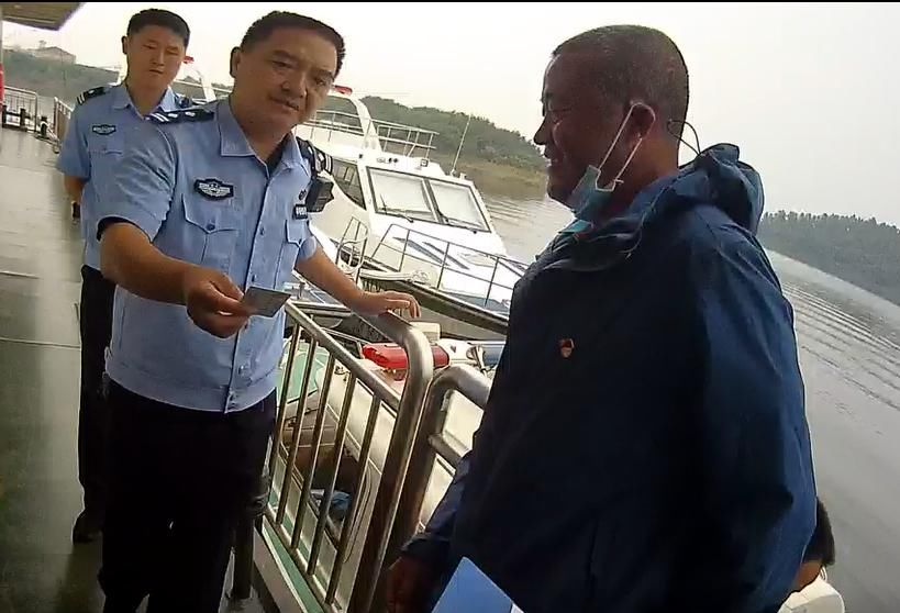 月儿湾店群教程,叠词足疗店名字