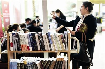 怎么规划一下10天内的路线,昆明市区周边游推荐