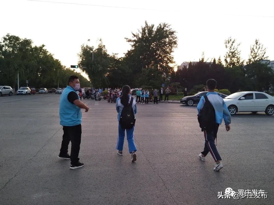 为什么有钱人说穷人千万别瞎折腾,直通车拉人群越拉越乱咋回事